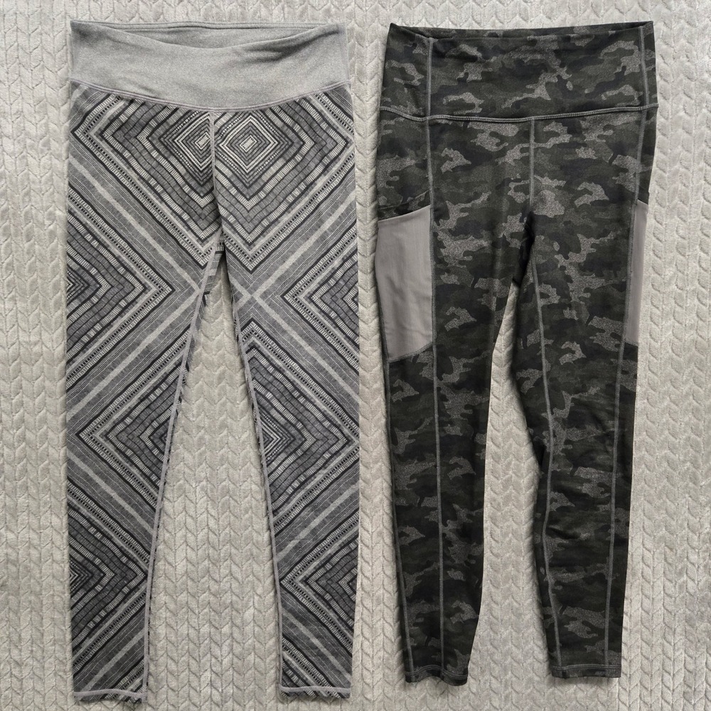 2 Fabletics PowerHold Leggings Gray Diamond Geometric & Camo - Women's Medium